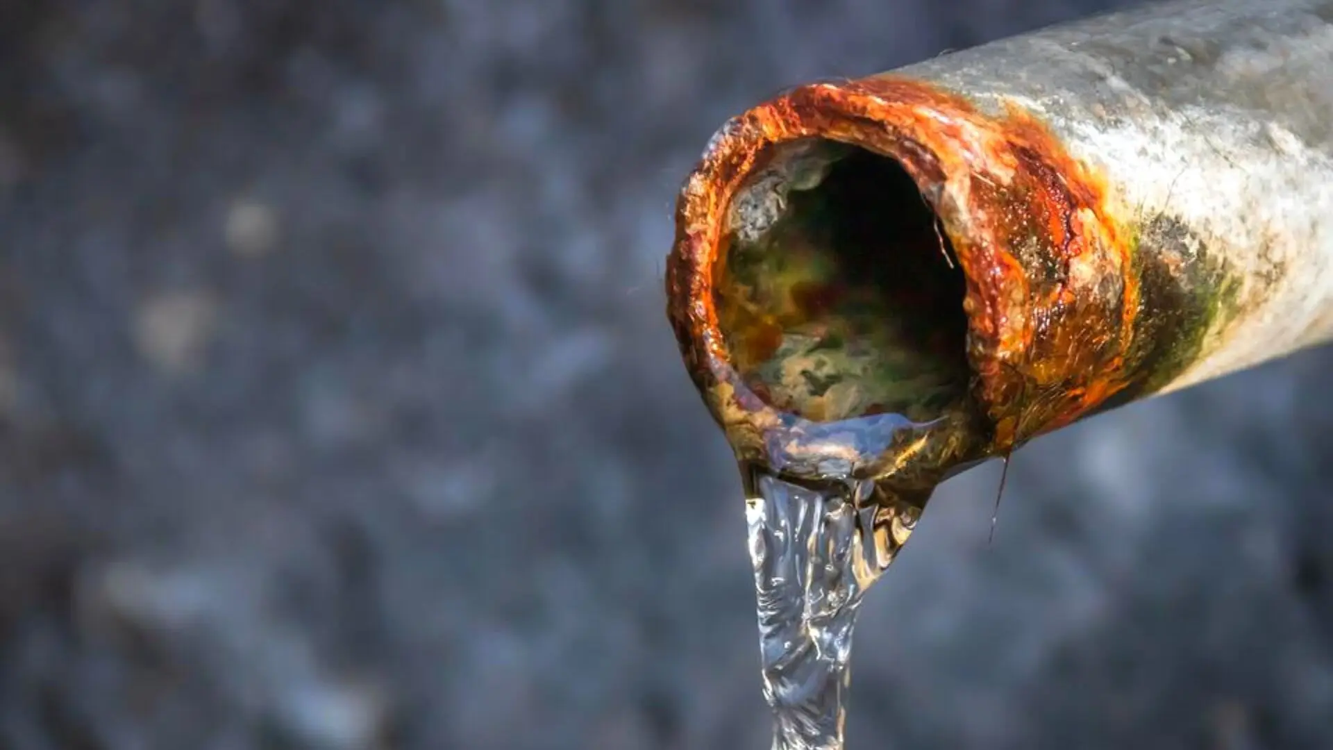 Oxidized pipe rust